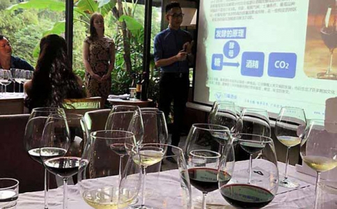 重慶酒水供應(yīng)商萬葡酒業(yè)12月夏迪酒莊品鑒會舉辦