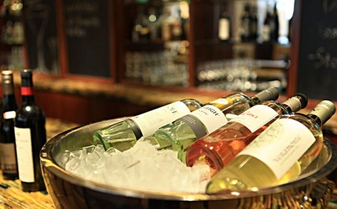 萬(wàn)州紅酒批發(fā)中心 萬(wàn)州紅酒小鎮(zhèn)酒莊 全球葡萄酒洋酒