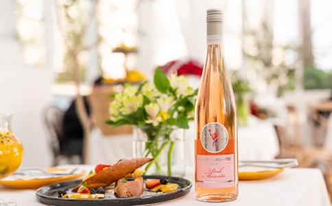 重慶紅酒回收正規(guī)收購中心 茅臺(tái)名酒煙酒回收微信